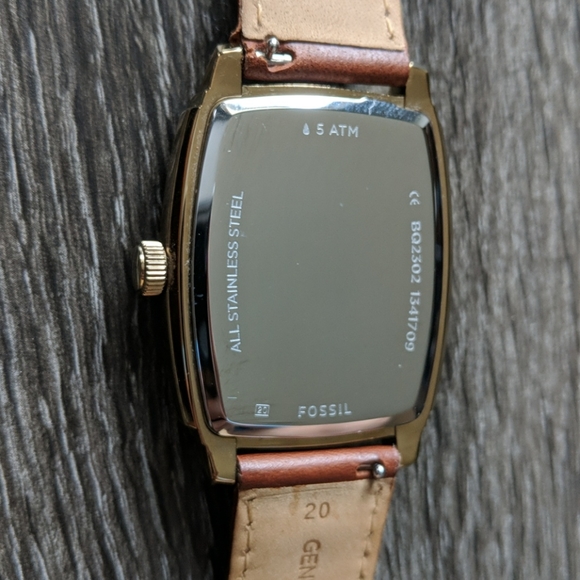 fossil bq2302